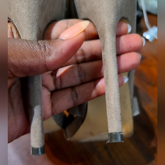 Scrappy Elastic Sandal Heels (size 8.5) - Picture 4 of 7